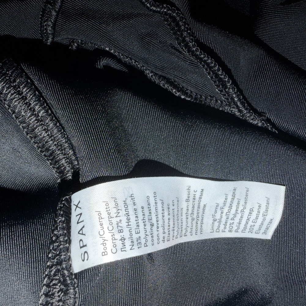 SPANX Shiny Black High-Waist Faux-Leather Leggings NWOT - Picture 7 of 7